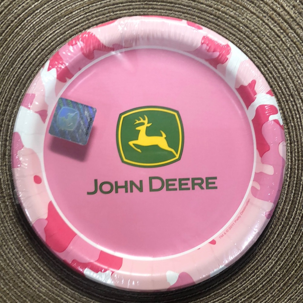 John Deere Pink Camo Dessert Party Plates